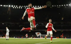 Arsenal 1-0 West Brom: Giroud tỏa sáng, Pháo thủ vượt khó