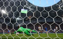 VIDEO EURO 2016: Griezmann phô diễn kỹ thuật khiến hàng thủ ĐT Đức chao đảo