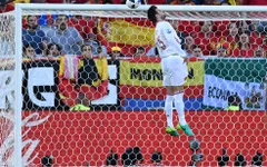 VIDEO EURO 2016: Xem lại pha lốp bóng kỹ thuật và đẳng cấp của Rakitic qua công nghệ Goal-line