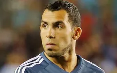 Carlos Tevez chính thức cập bến Thượng Hải, hưởng lương cao nhất thế giới
