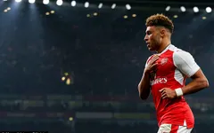 Vòng 4 League Cup: Chamberlain tỏa sáng, Arsenal thắng dễ Reading