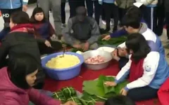 Bánh chưng yêu thương cho trẻ vùng cao