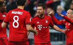 Bayern lập kỷ lục Champions League dù bị loại