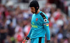 “Quá đen cho Petr Cech”: Thủng lưới 4 bàn còn dính tai nạn ô tô