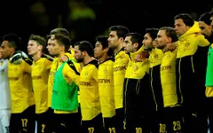 CĐV Dortmund đột tử trên khán đài giữa trận đấu