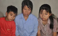 Bố chết, mẹ ung thư, bà nội điên dại, tương lai 2 đứa trẻ mờ mịt