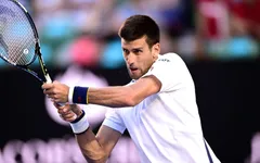 Australian Open 2016: Djokovic chật vật vào tứ kết dù mắc 100 lỗi