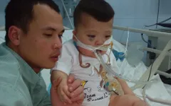 Xót xa hoàn cảnh bé trai 3 tuổi chưa một lần rời máy thở
