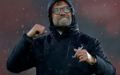 Mất trò cưng vì thẻ đỏ, HLV Jurgen Klopp "ấm ức" với FA