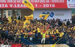 Sân cỏ V.League đang lợi dụng sự độ lượng của khán giả?