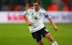 Philipp Lahm sẽ treo giày vào cuối mùa