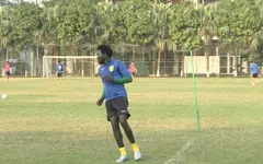 Tiền vệ Moses Oloya: "Tôi muốn trở thành tiền vệ xuất sắc nhất giải đấu"