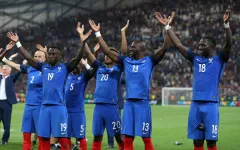 Vào chung kết EURO 2016, Pháp bắt chước màn ăn mừng hoành tráng của Iceland