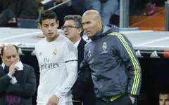 Zidane phủ nhận Real "đi đêm" với trọng tài