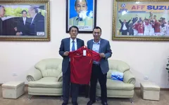 Tân Đại sứ đặc mệnh toàn quyền Nhật Bản đánh giá cao thành tích của bóng đá Việt Nam trong năm 2016