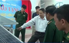 Chương trình "Thắp sáng nơi đảo xa" tại Khánh Hòa