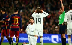 Pique đổ tại: Barcelona thua vì... được chơi hơn người