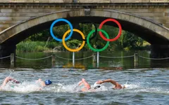 Bơi marathon tại Olympic và những khoảnh khắc ấn tượng