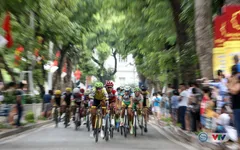 Ảnh: Những khoảnh khắc đẹp chặng 10 Giải xe đạp quốc tế VTV - Cúp Tôn Hoa Sen 2016