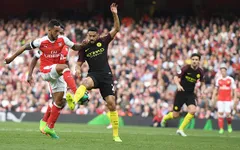 Vất vả cầm hòa Man City, Arsenal chưa thể tới gần top 4