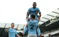 VIDEO Man City 7-2 Stoke: Sức mạnh khủng khiếp của hàng công chủ nhà