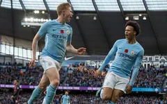 Man City hạ gục Arsenal nhờ 2 bàn thắng gây tranh cãi
