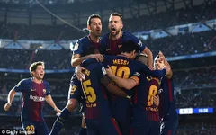 Real Madrid 0-3 Barcelona: Messi rực sáng, Ronaldo và đồng đội gục ngã ngay trên sân nhà