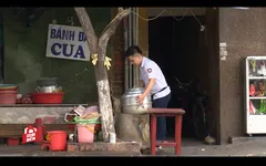 Nghị lực phi thường của cậu bé mồ côi bán bánh bao nuôi giấc mơ Đại học