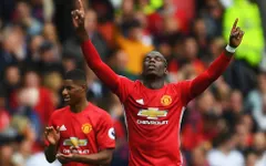 Huyền thoại Man Utd mách nước để Pogba trở thành "thánh sống" tại Old Trafford