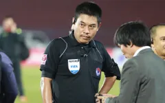 Ảnh: CĐV Hải Phòng phẫn nộ với trọng tài chính vì khiến chủ nhà đánh rơi chiến thắng