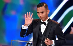 Cầu thủ Đông Nam Á bất ngờ giành giải bàn thắng đẹp nhất năm 2016