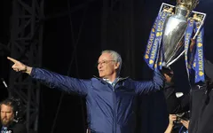 Truyền thông Italy "sốc nặng" vì Ranieri bị sa thải