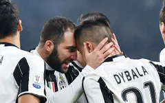 Ngược dòng ấn tượng trước Napoli, Juventus đặt một chân vào chung kết Cúp quốc gia Italia