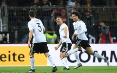 ĐT Đức 1-0 ĐT Anh: Lời chia tay ấn tượng của Podolksi