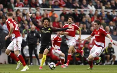 Kết quả bóng đá châu Âu đêm 30/4, rạng sáng 1/5: MU, Man City đồng loạt hoà, Tottenham 2-0 Arsenal, Roma 1-3 Lazio