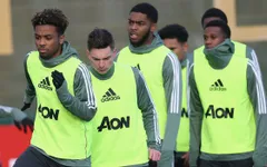Chán dàn sao Man Utd, HLV Mourinho đưa 7 tài năng trẻ lên đội 1