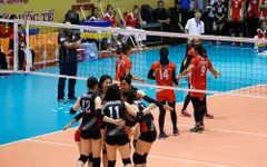 VTV Cup 2017: Phong cách cổ vũ cuồng nhiệt của các cô gái Sinh viên Nhật Bản