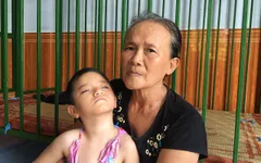 Số phận éo le của cô bé bị tim, câm điếc bẩm sinh, hỏng hai mắt