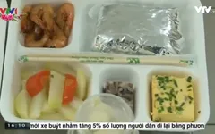 Ấm lòng bữa cơm miễn phí cho bệnh nhân ngày Tết