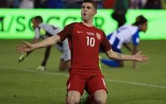 Sao trẻ Dortmund nhận được "mưa lời khen" sau màn trình diễn đẳng cấp tại VL World Cup 2018