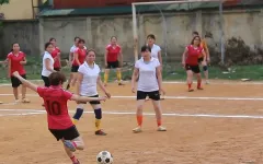 Bóng đá - Đam mê kiểu phái đẹp