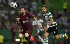 HLV Valverde đáp trả chỉ trích về lối chơi nhàm chán của Barcelona