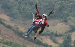 Sức hấp dẫn của Festival Dù lượn mùa nước đổ