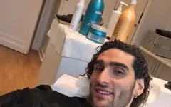 Vì mái tóc xù, Fellaini xây hẳn salon tại gia