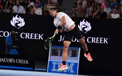 Australia mở rộng 2017: Vượt ải Monfils, Nadal góp mặt ở tứ kết