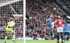 “Ibra đáng bị nhận thẻ đỏ, treo giò 3 trận”