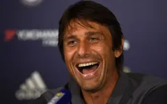 HLV Conte công khai ưa thích "hàng hớ" Bayern Munich