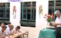 Lớp học đặc biệt cho người lớn tuổi ở vùng quê Phú Yên