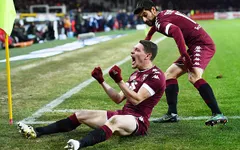 Mục tiêu của Chelsea, Man Utd tự tin đáng giá 100 triệu Euro
