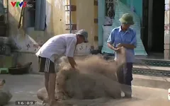 Cuộc sống khó khăn của ngư dân huyện Tĩnh Gia, Thanh Hóa